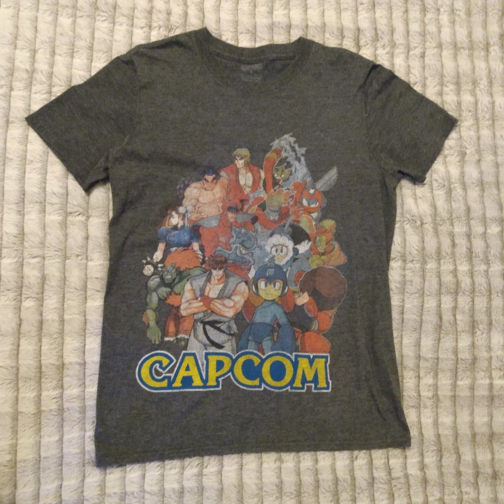 Capcom t-shirt size S - Picture 2 of 2